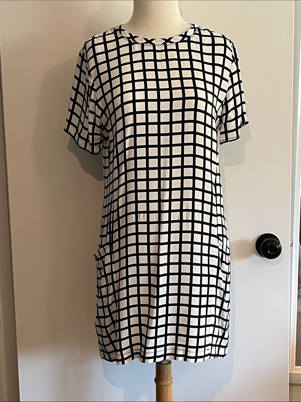 Abercrombie & Fitch Black and White Grid Dress